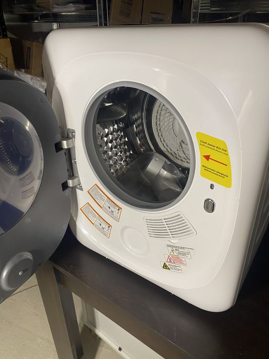 Подвижна мини вентилирана сушилня Costway 800w