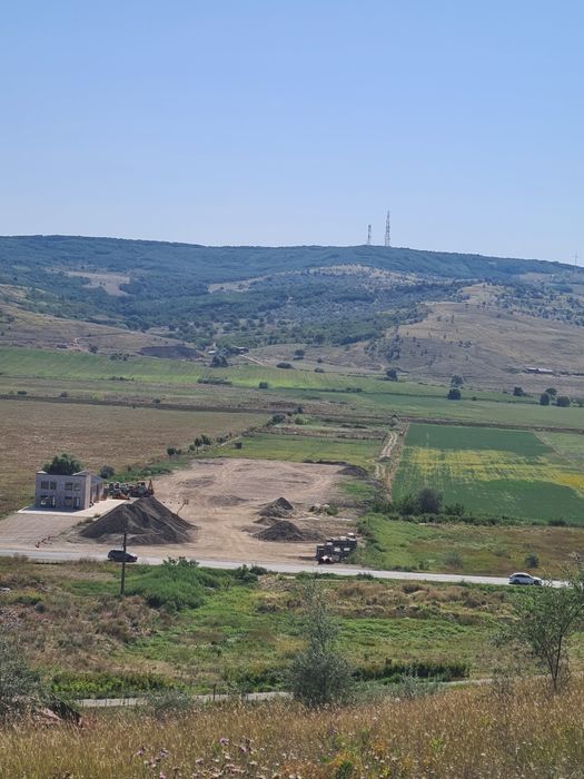 Închiriez   hală  Vaslui  P+1 partial DN 24