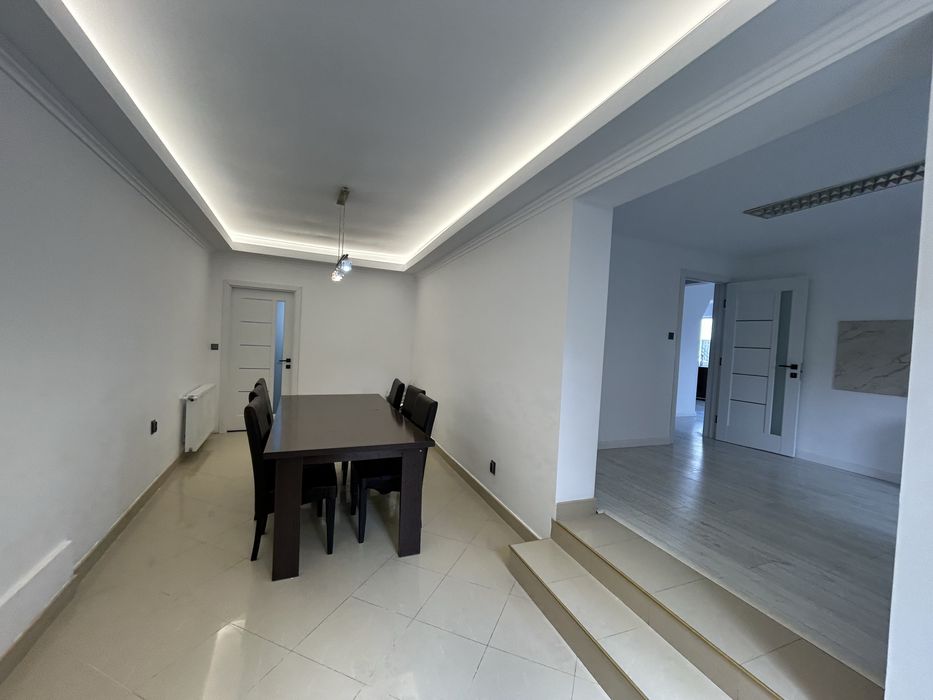 Casa de vanzare cu SPATIU multifunctional