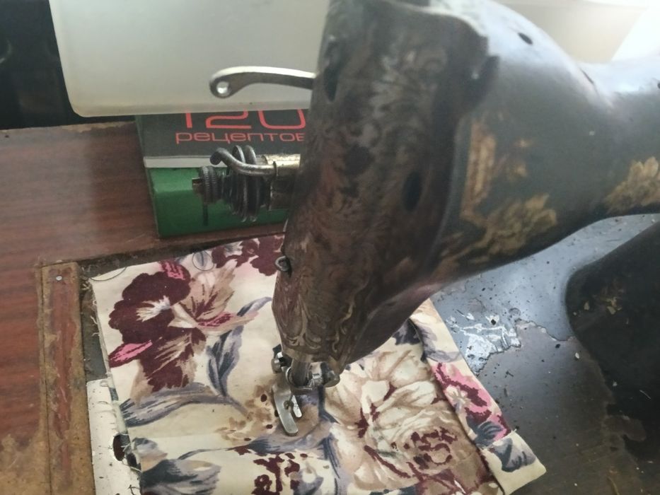 Продам швейную машину. Зингер