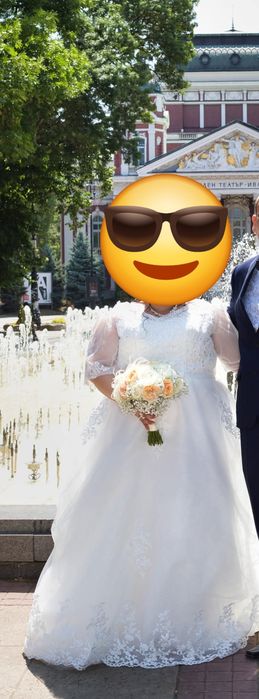 Булчинска рокля за едра дама