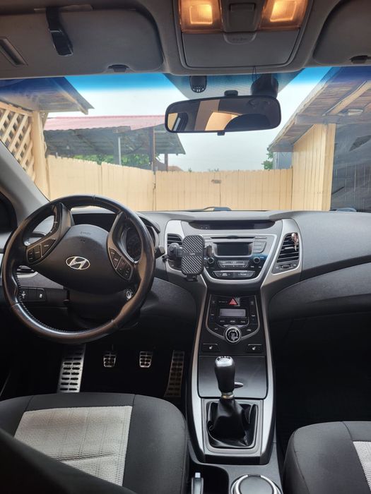 Hyundai Elantra 2014 manual 1.6 132CP