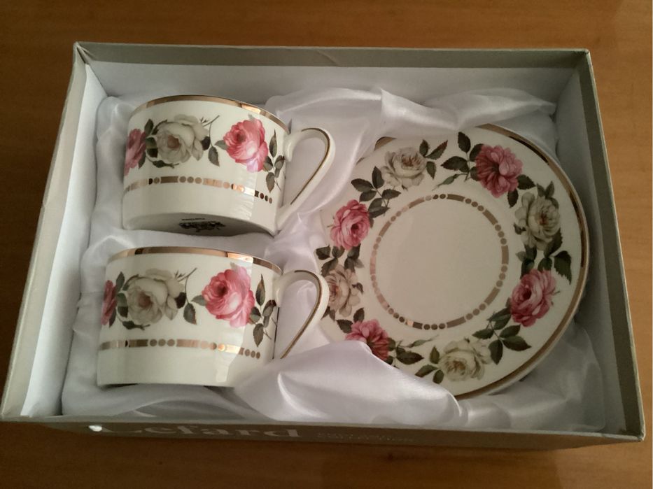 Чайные пары Lefard, ложки мельхиоровые, вилочки Empire. вазы.