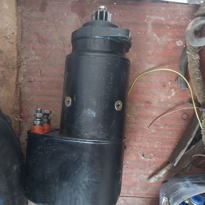 Продам стартер на двигатель шахман .