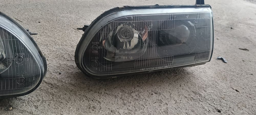 Фары Митсубиси Делика булка