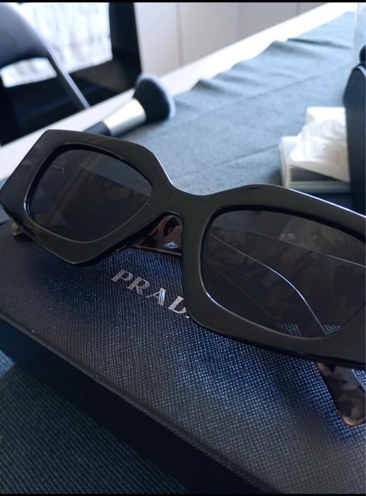 Ochelari de soare Prada
