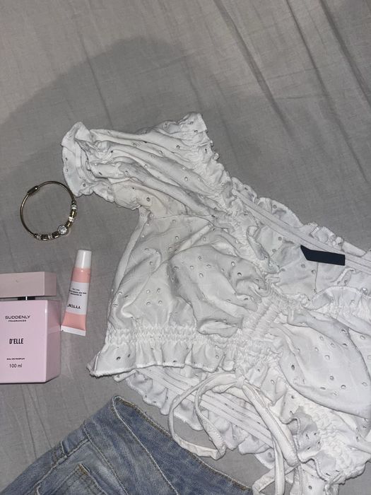 top alb frumos si elegant