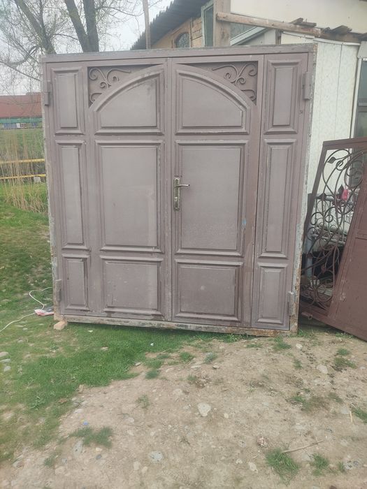 Дарвоза сотилади холати идеал бакувват жуда огир