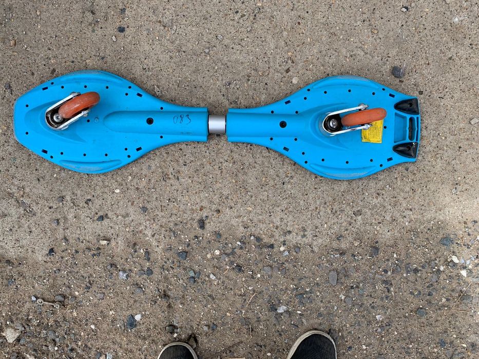 Роллерсерф. Двухколёсный скейт.