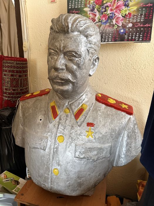 Статуя на Сталин от гипс