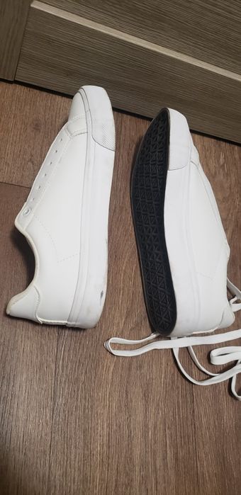 Белые кроссовки- кеды NewYorker