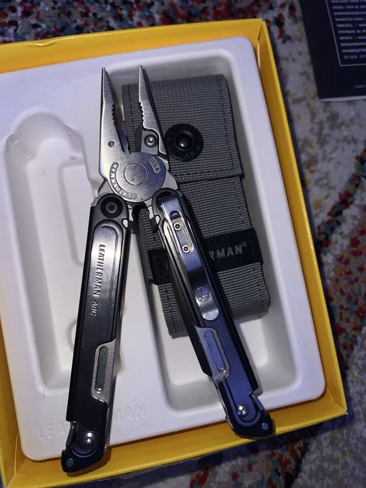 Multitool Leatherman ARC Nou cu husa