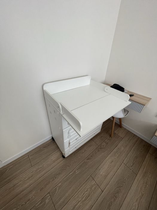 Комод (пеленальный стол) для младенца в отличном состояний