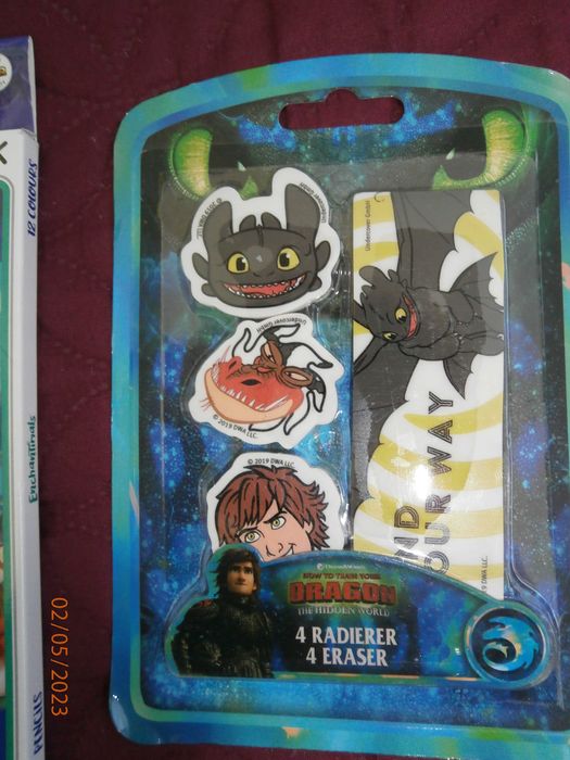 Акварелни скицници,бои,платна,моливи,гуми,телбот-кутийка консумативи.