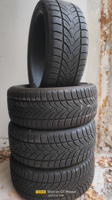 225 40 18 Set 4buc aproape noi