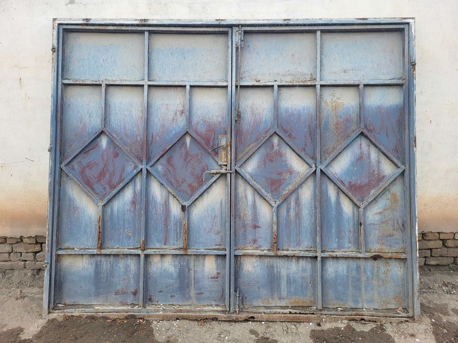 Дамир дорвозо, темир дарвоза, намунавий уйники, бахоси 2 млн сум