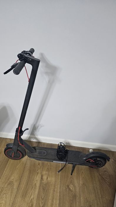 Trotineta Xiaomi  Mi Scooter Pro