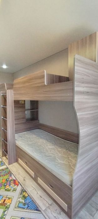 Кровать двухъярусная