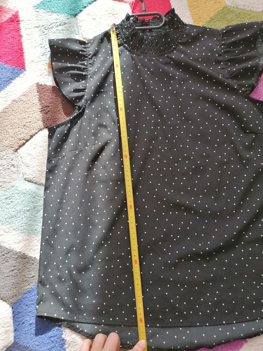 Bluzița eleganta mărimea M-L