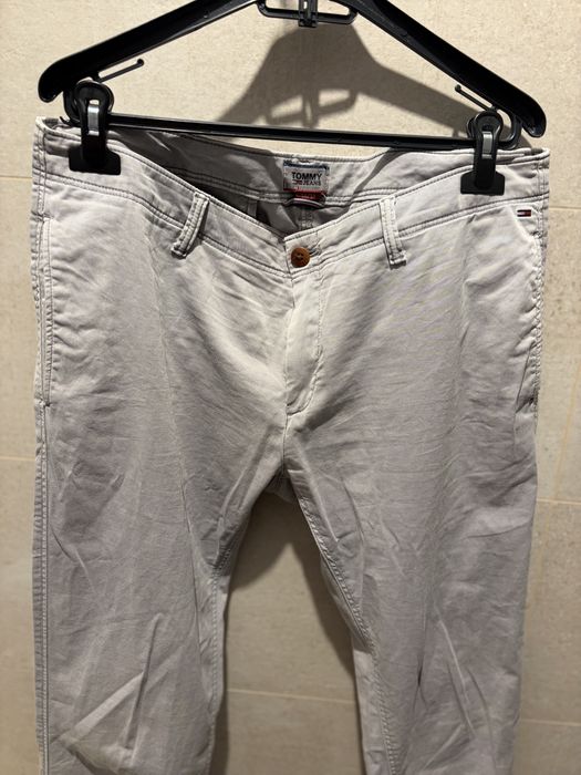 Vand pantaloni casual Tomi Hilfiger