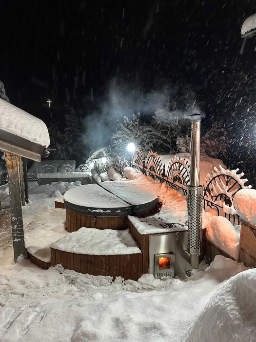 Уникален дизайн, външна хидромасажна вана-джакузи с вградена печка