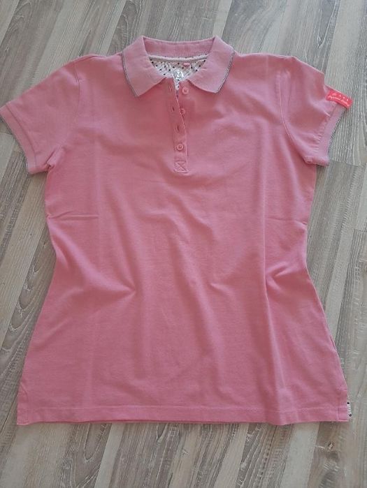 Дамска розова тениска с яка