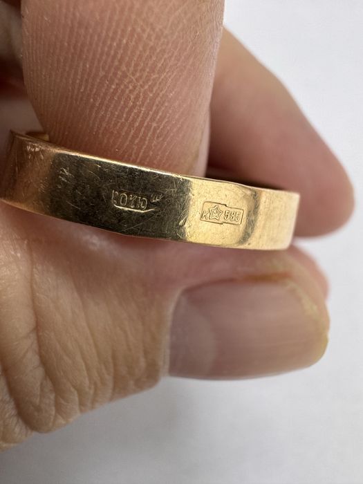 Продам печатку золото 585