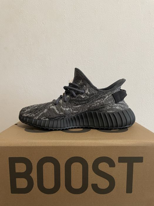 Yeezy 350 V2 Dark Salt - Marimea 42
