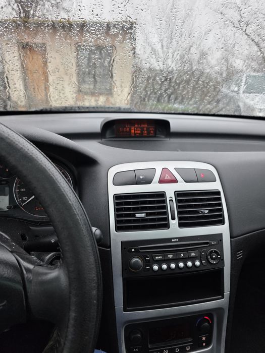 Продава се Пежо 307
