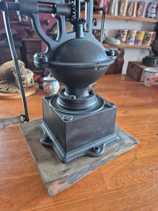 Rasnita vintage functionala