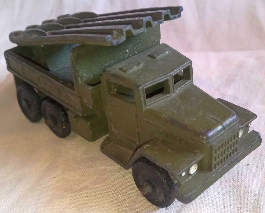 Играчка ракетница БМ-13 „Катюша". ссср,1970-1980