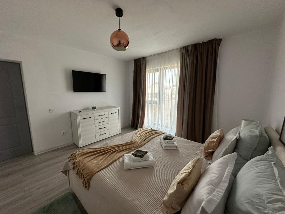 Casa Lux Metro/Carcea