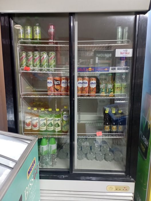 Продам холодильник 250000