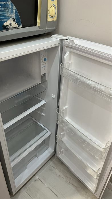 Холодильник/микровалновая печь