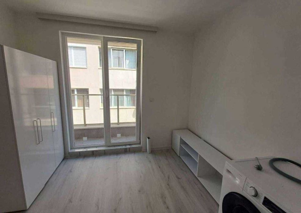 Дава се под наем Тристаен апартамент в София, Банишора - 90 кв.м за 847.62 € - Снимка #4