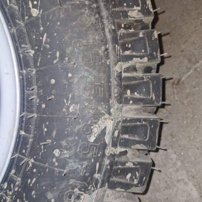 Доңғалақ сатылады. Продается колеса.