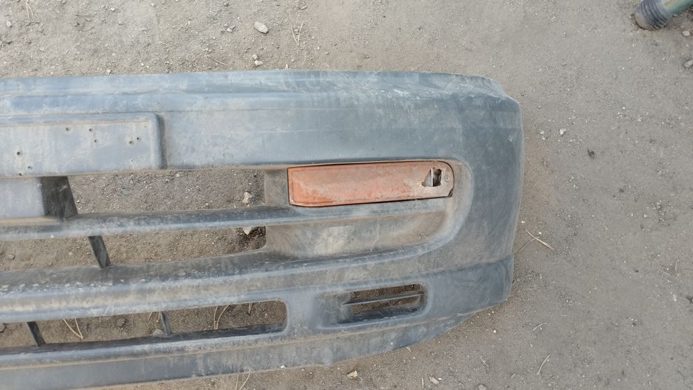 Бампер Nissan Serena