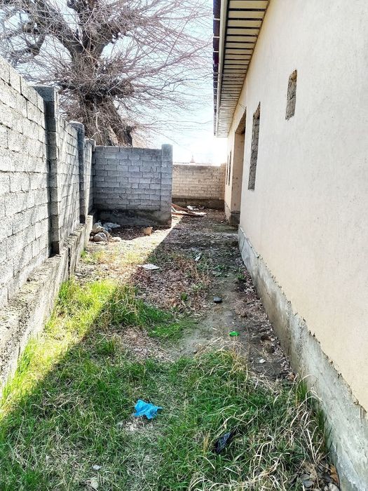 Чархин Посгаи Балхиён маҳалласи ховли сотилади