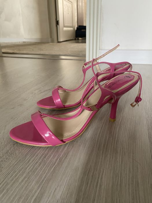 Босоножки T. taccardi