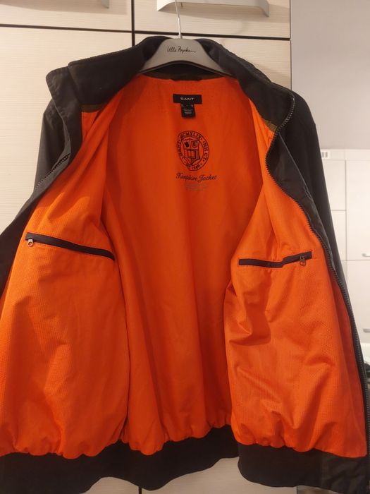 Продавам пролетно мъжко яке GANT L