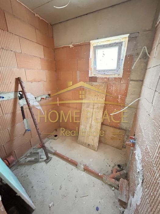 Двустаен апартамент  с паркомясто в кв. Виница