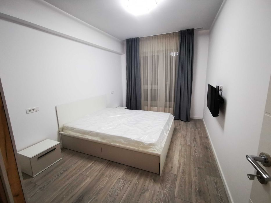 Închiriez apartament 3 camere, situat în zona Berceni, bloc nou