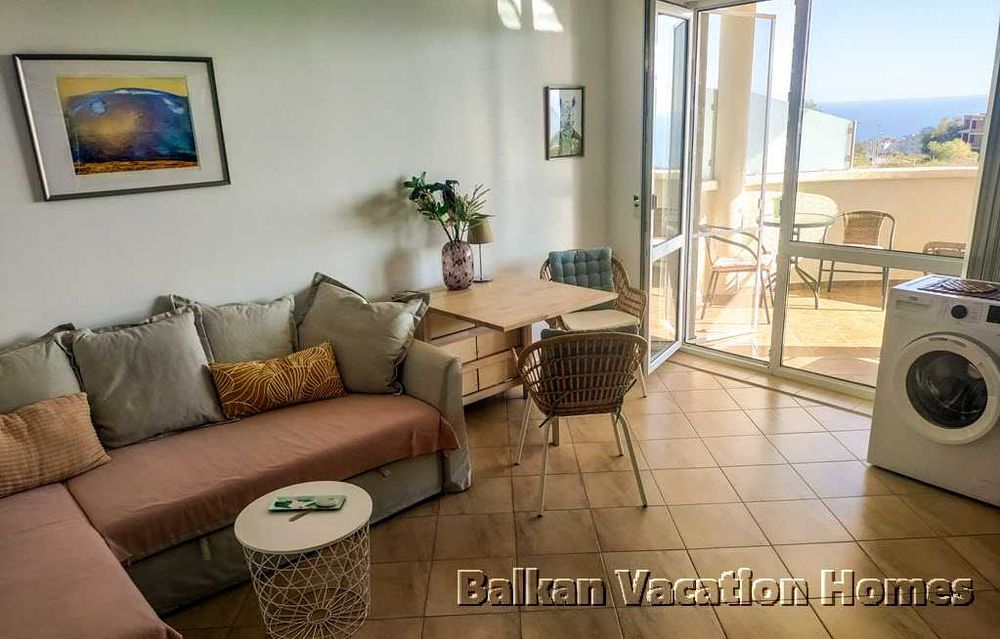 Продава се Двустаен апартамент в Бяла - 89 кв.м за 742 €/кв.м - Снимка #2