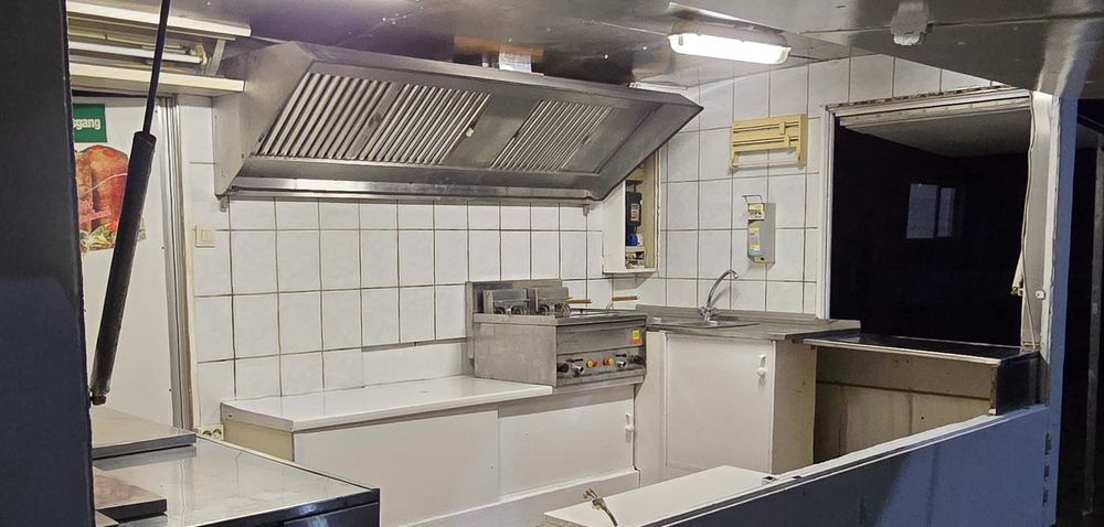 Продавам Бизнес- Каравана за бързо хранене