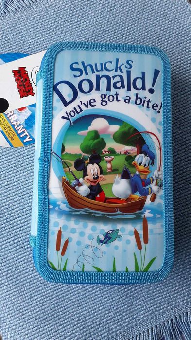 Несесер Mickey Mouse с два ципа и пълнеж – чисто нов.