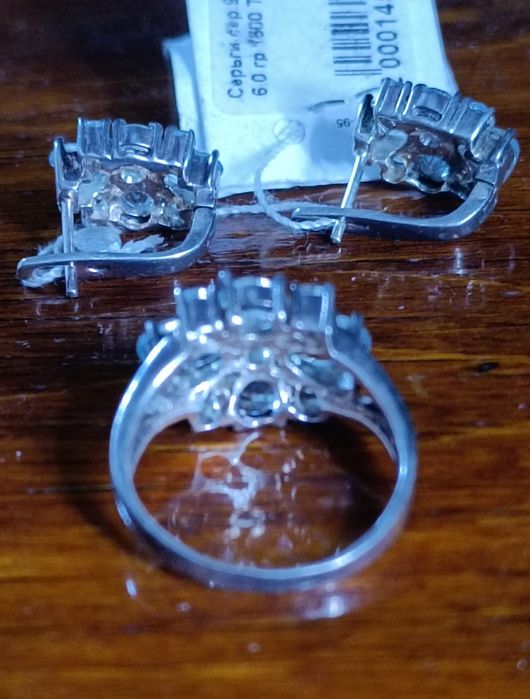 Серебряный комплект 925 проба с натуральными камнями !