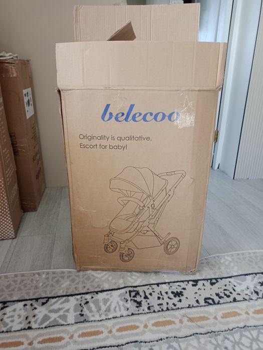 Коляска новая в каропке два положения лежачая и сидячая с сумкой