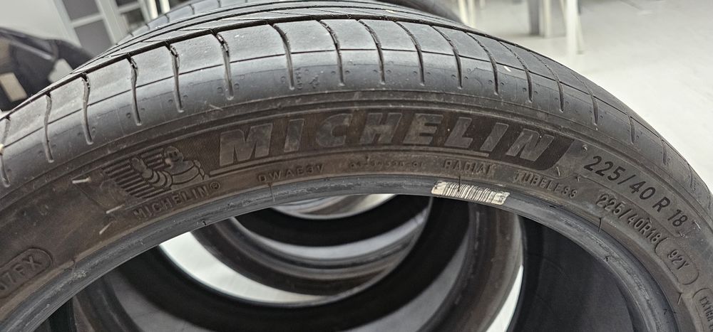 Летни гуми 225 40 18 мишелин дот 23г.