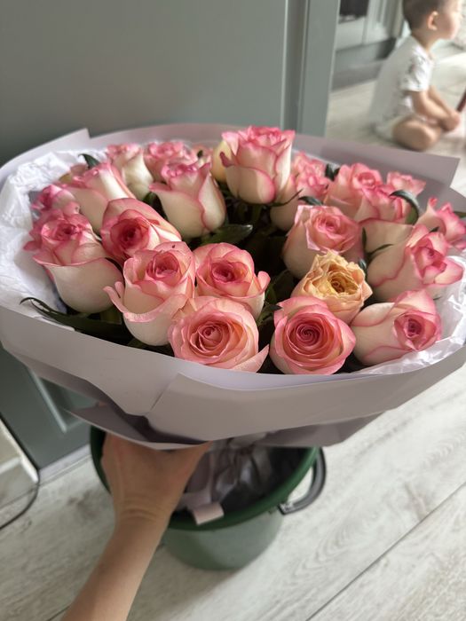 Цветы, розы свежие