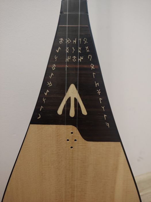 Продам домбру абсолютно новый инструмент